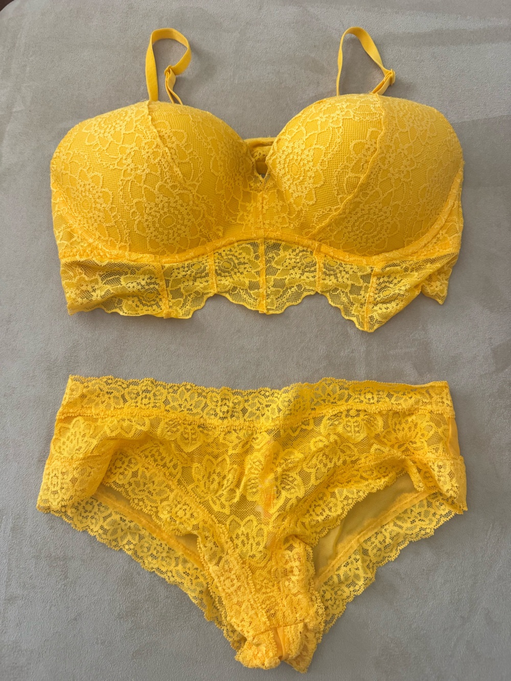 PINK Victoria’s Secret Yellow Lace Bralette (Large) & Panty (Small) set. NWOT